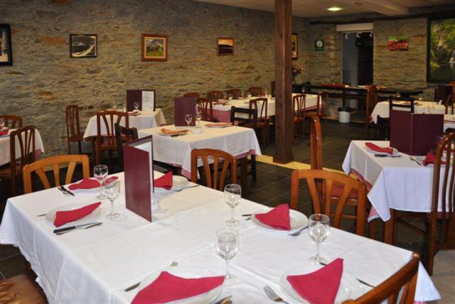 A Reigada Hotel Restaurante Grandas de Salime Zewnętrze zdjęcie
