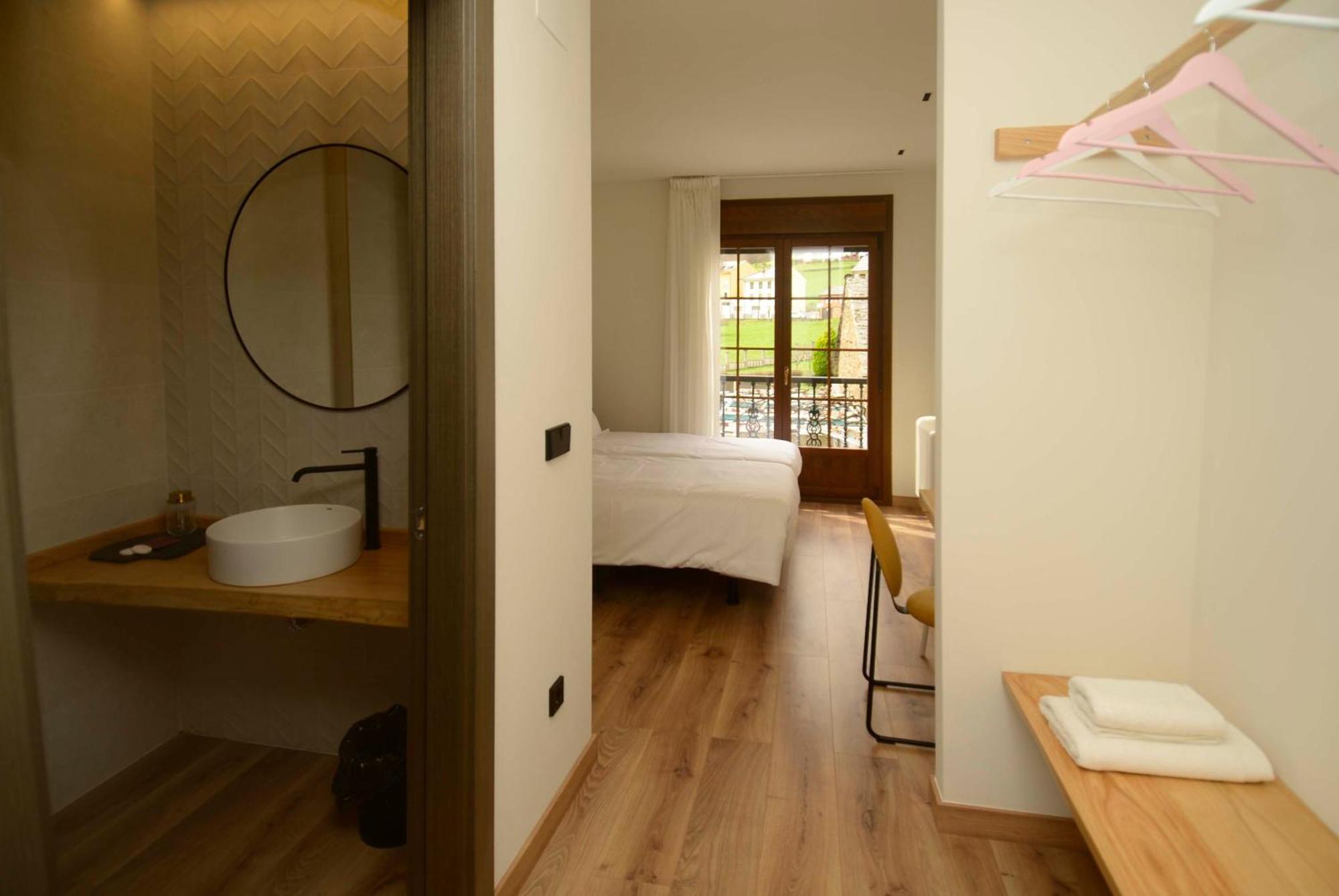 A Reigada Hotel Restaurante Grandas de Salime Zewnętrze zdjęcie