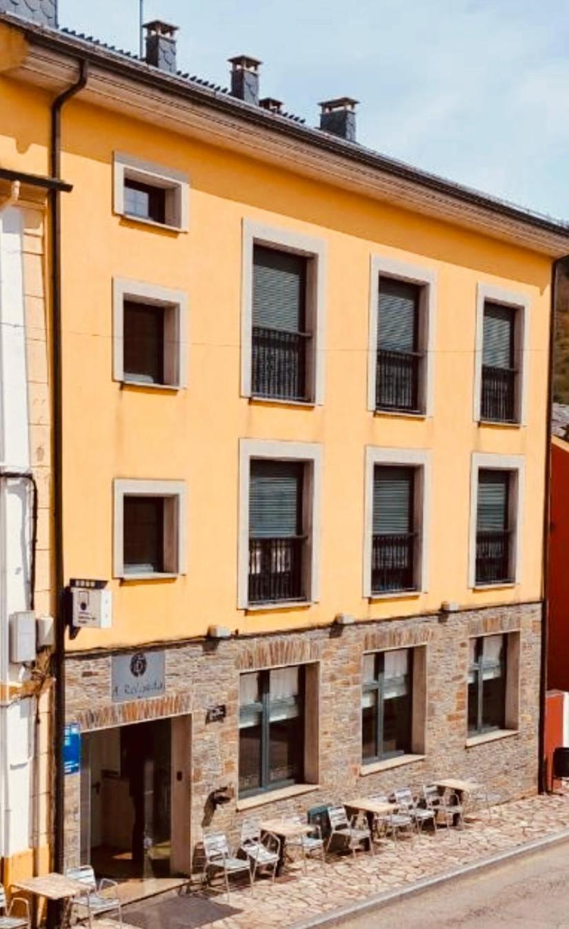 A Reigada Hotel Restaurante Grandas de Salime Zewnętrze zdjęcie