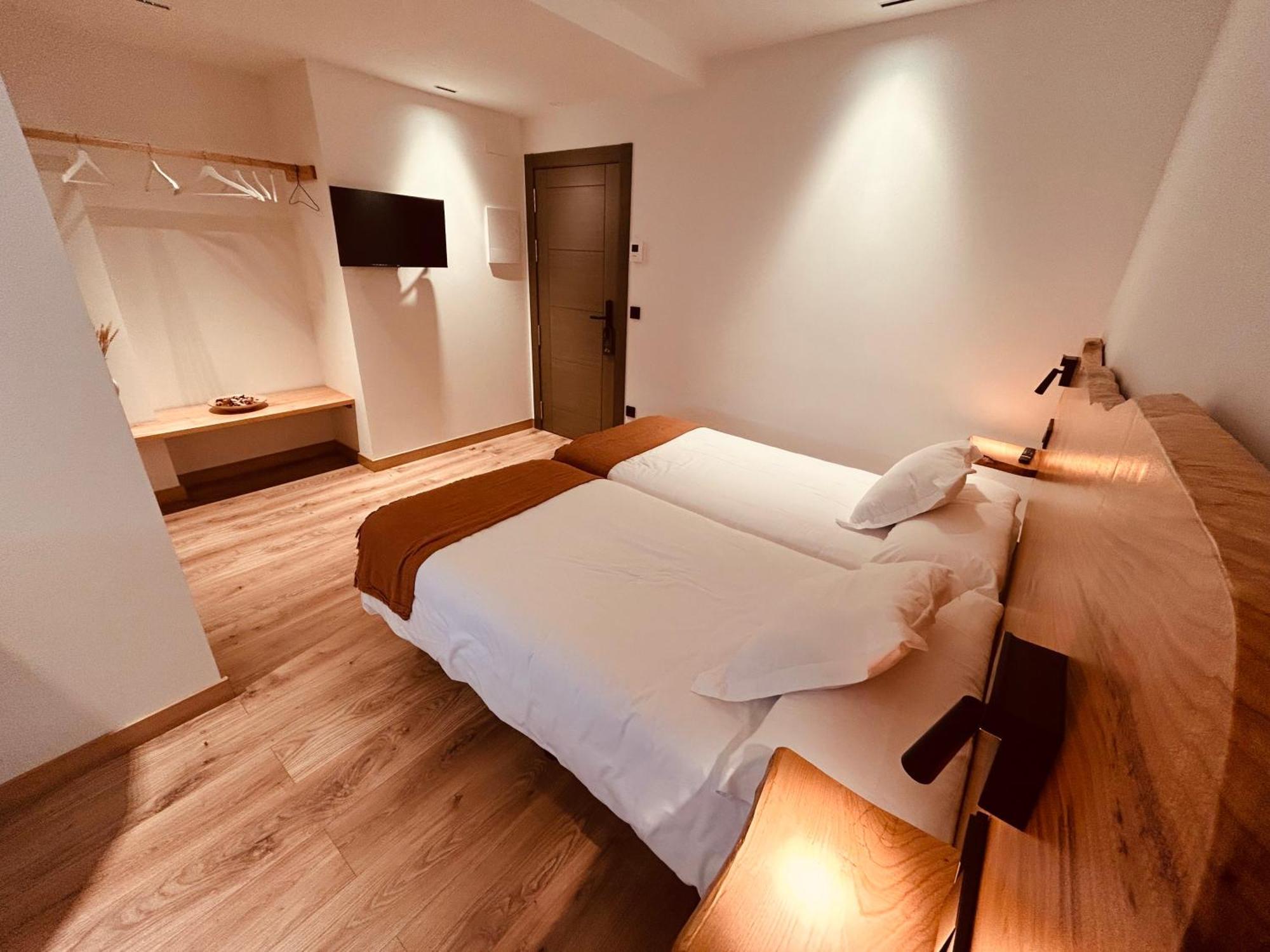 A Reigada Hotel Restaurante Grandas de Salime Zewnętrze zdjęcie