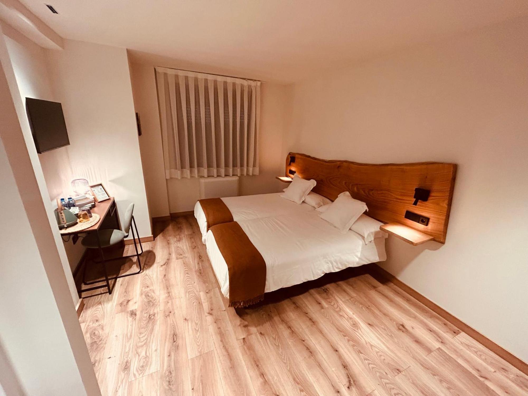 A Reigada Hotel Restaurante Grandas de Salime Zewnętrze zdjęcie